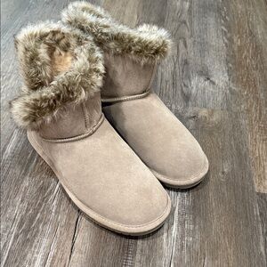 BearPaw Tan Fur-Trimmed Winter Boots
